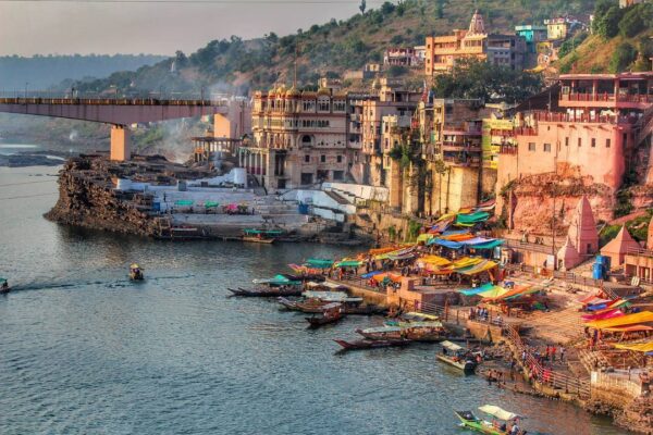 Madhya Pradesh Jyotirlinga Yatra (Mahakaleshwar, Omkareshwar, Indore Khau Gali)