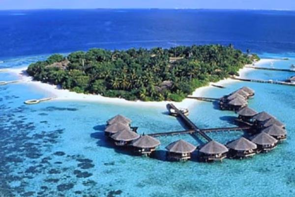 Lakshadweep Lagoon Escape (Luxury Island Retreat)